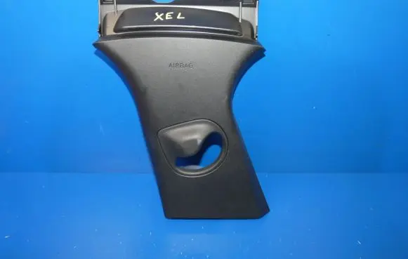Jaguar XE (C) pillar trim AJRBA