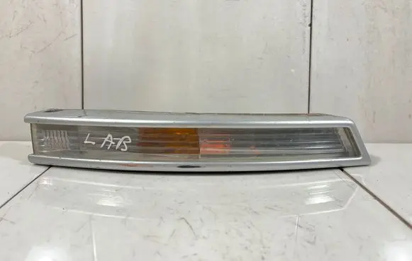 Audi A8 S8 D3 4E Front indicator light 3C0953042E 3C0807718A