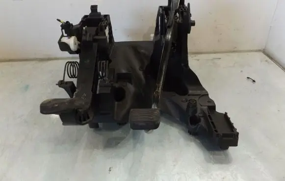 Opel Meriva B Pedal assembly 13434744