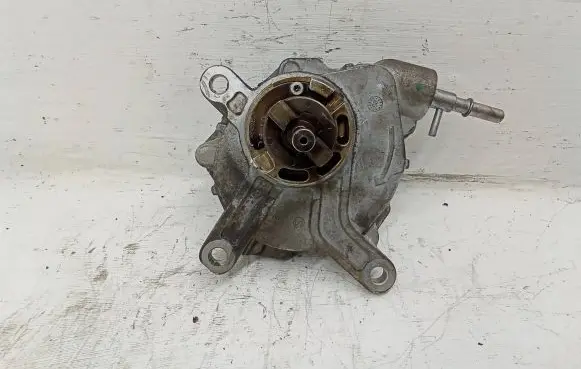 Toyota Avensis T250 Vacuum pump 09020653