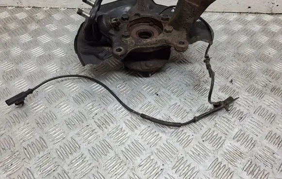 Toyota Avensis T270 Front wheel hub 0182ACA30MF 4355002020 4321205090