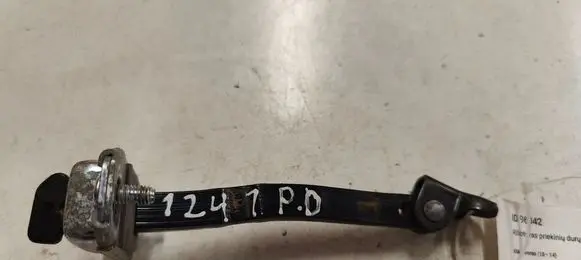 KIA Sorento Front door check strap stopper