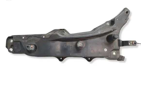 Volvo XC90 Fender mounting bracket 31391778