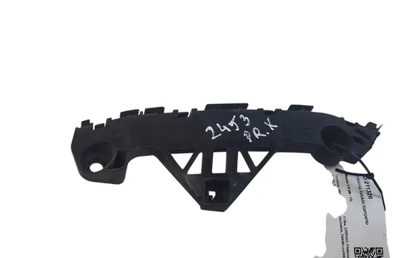 Front bumper mounting bracket