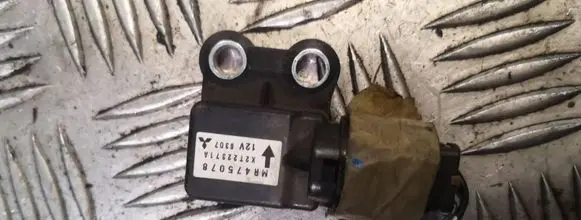 Mitsubishi Pajero Sport I Airbag deployment crash/impact sensor mr475078