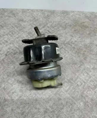 BMW X5 F15 Engine mount bracket 6857519