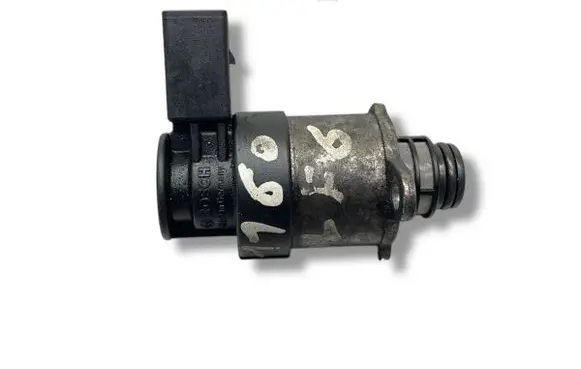 Volkswagen Golf VI Fuel pressure regulator 0928400768 0010850887