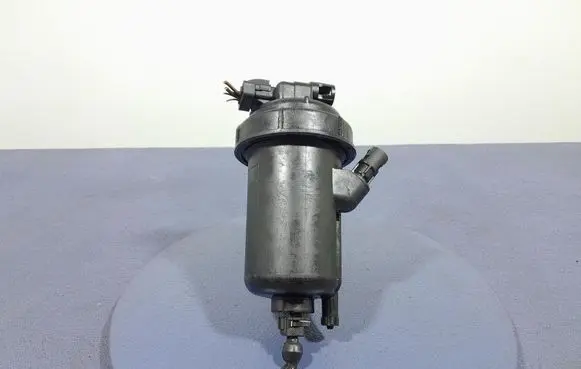 Opel Astra H Fuel filter housing