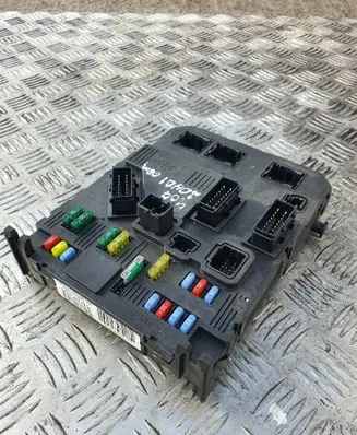 Peugeot 407 Comfort/convenience module 9655708480 BSIS03