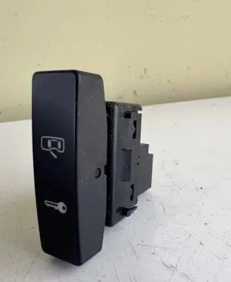 Volkswagen Touareg I Central locking switch button 7L6962125