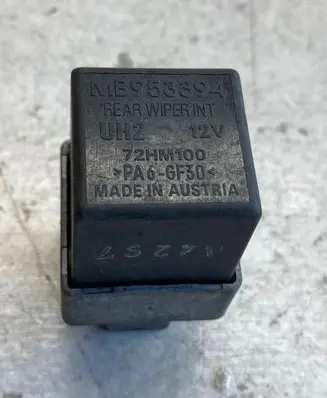 Renault Scenic II - Grand scenic II Other relay Mb953394