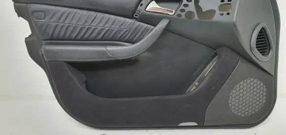Mercedes-Benz S W220 Front door card panel trim A2207200770