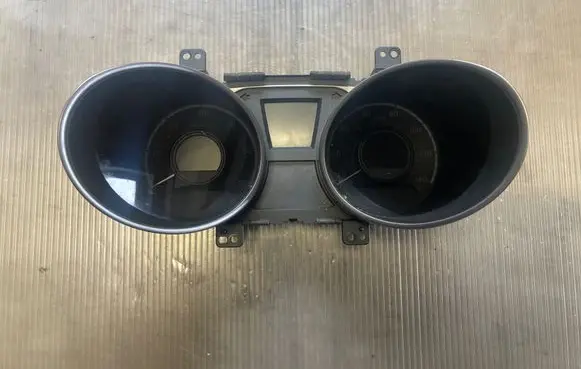 Hyundai ix35 Speedometer (instrument cluster) 940072Y420 100810