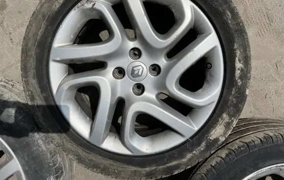Renault Captur R17 alloy rim 403008829R