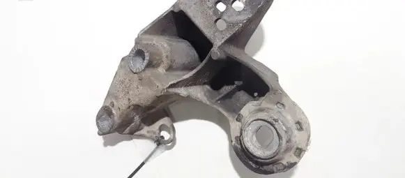 Audi A4 S4 B5 8D Engine mounting bracket 4b0199351a