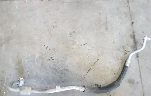 Ford Fiesta Air conditioning (A/C) pipe/hose