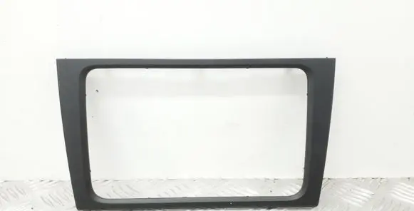 Radio/GPS head unit trim