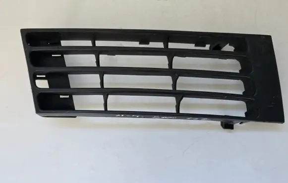 Audi A4 S4 B5 8D Front bumper lower grill AD9901502