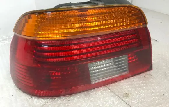 BMW 5 E39 Rear/tail lights 6900209