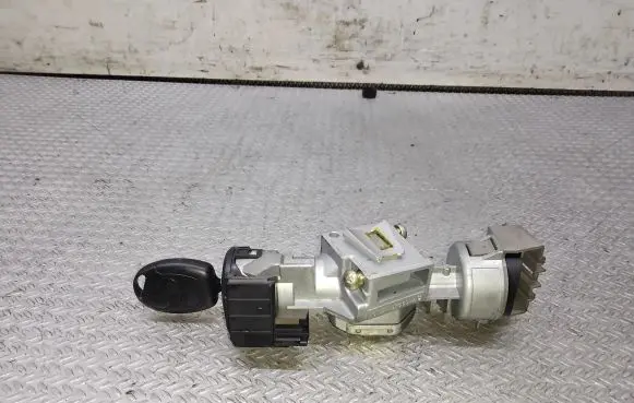 Ford Focus Ignition lock 3M513F880AC