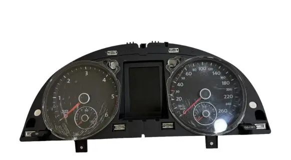 Volkswagen PASSAT B6 Speedometer (instrument cluster) 3C0920872G