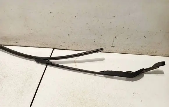 Audi A6 S6 C6 4F Front wiper blade arm