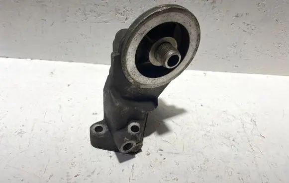 Audi 80 90 B3 Oil filter mounting bracket 026115417
