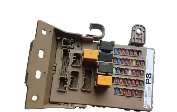 Subaru Forester SK Fuse module 82201SJ832