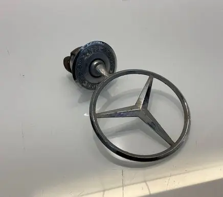 Mercedes-Benz E W211 Manufacturer badge logo/emblem