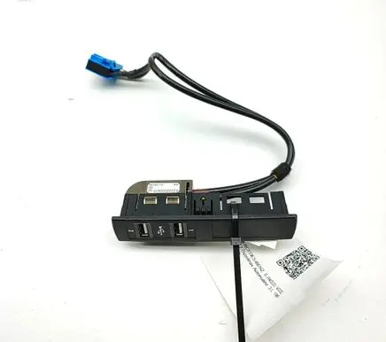 Mercedes-Benz S C217 USB socket connector A2228200915