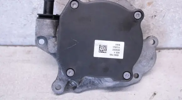 Skoda Superb B6 (3T) Vacuum pump 03L145207 03L145112 03L100D