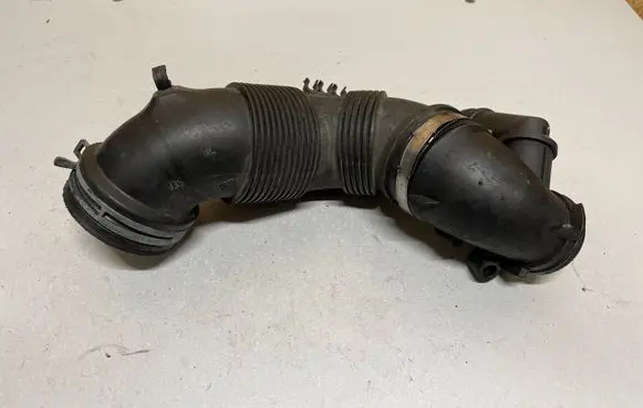 Volkswagen Golf VII Intercooler hose/pipe 5Q0129654 5Q0129635