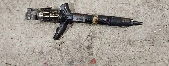 Toyota RAV 4 (XA30) Fuel injector 2367027030