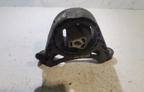 Opel Insignia A Engine mount bracket 13227769