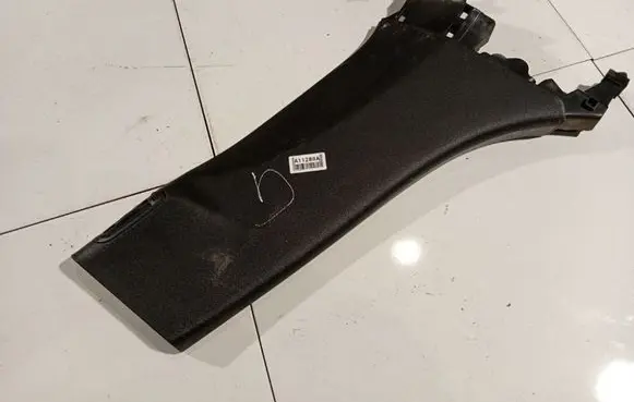 Citroen C5 (B) pillar trim (top)