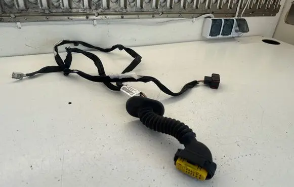 Opel Vivaro Front door wiring loom 93856545 8200488933 P5379