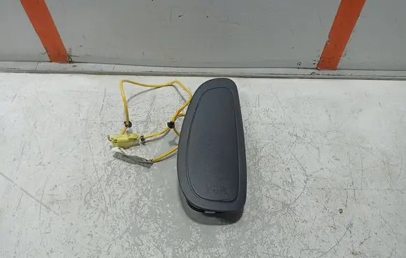 Mitsubishi L200 Side airbag 7030A531XA
