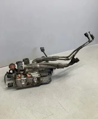 BMW 5 E60 E61 Active stabilizer control/valve assembly 6760840 6761193