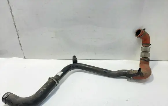 Ford Kuga II Intercooler hose/pipe CV616C646DB