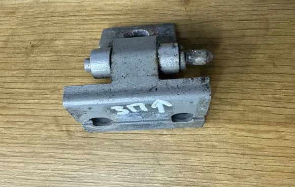 Volvo V70 Rear door upper hinge 