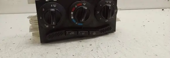 Mercedes-Benz A W168 Climate control unit 1688300485 142600