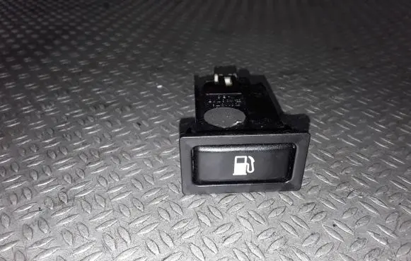 Toyota Avensis T250 Fuel tank opening switch 156795