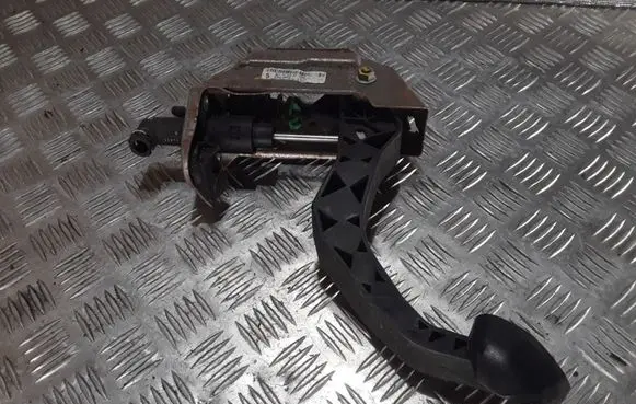 Clutch pedal
