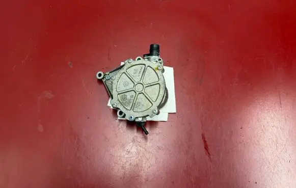 BMW X3 F25 Vacuum pump 7640279 11667640279