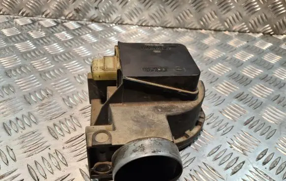 Audi 100 S4 C4 Mass air flow meter 4A0133471 0281002074