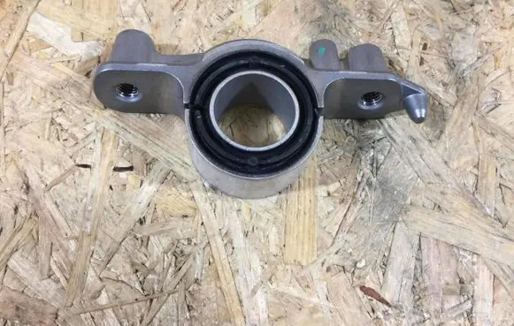 Porsche Cayenne (92A) Front shock absorber mounting bracket 7p0512331 95833333100