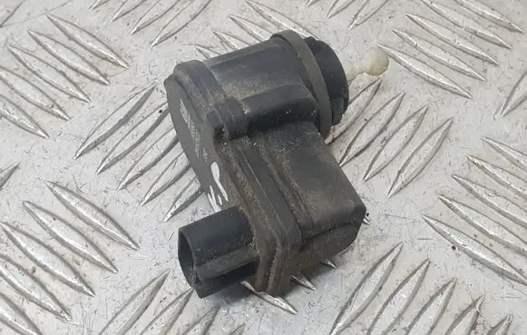 Opel Vectra B Headlight level adjustment motor 09152523