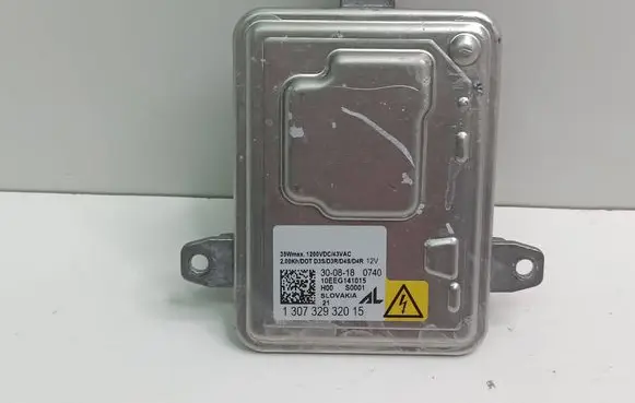 Chrysler Pacifica Headlight ballast module Xenon 10EEG141015 130732932015