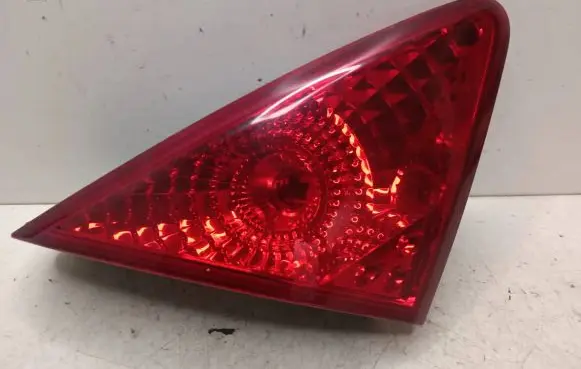 Peugeot 3008 I Tailgate rear/tail lights
