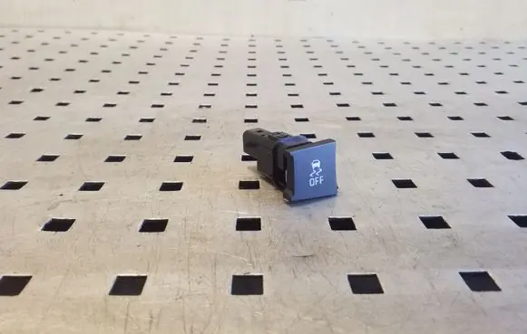 Traction control (ASR) switch